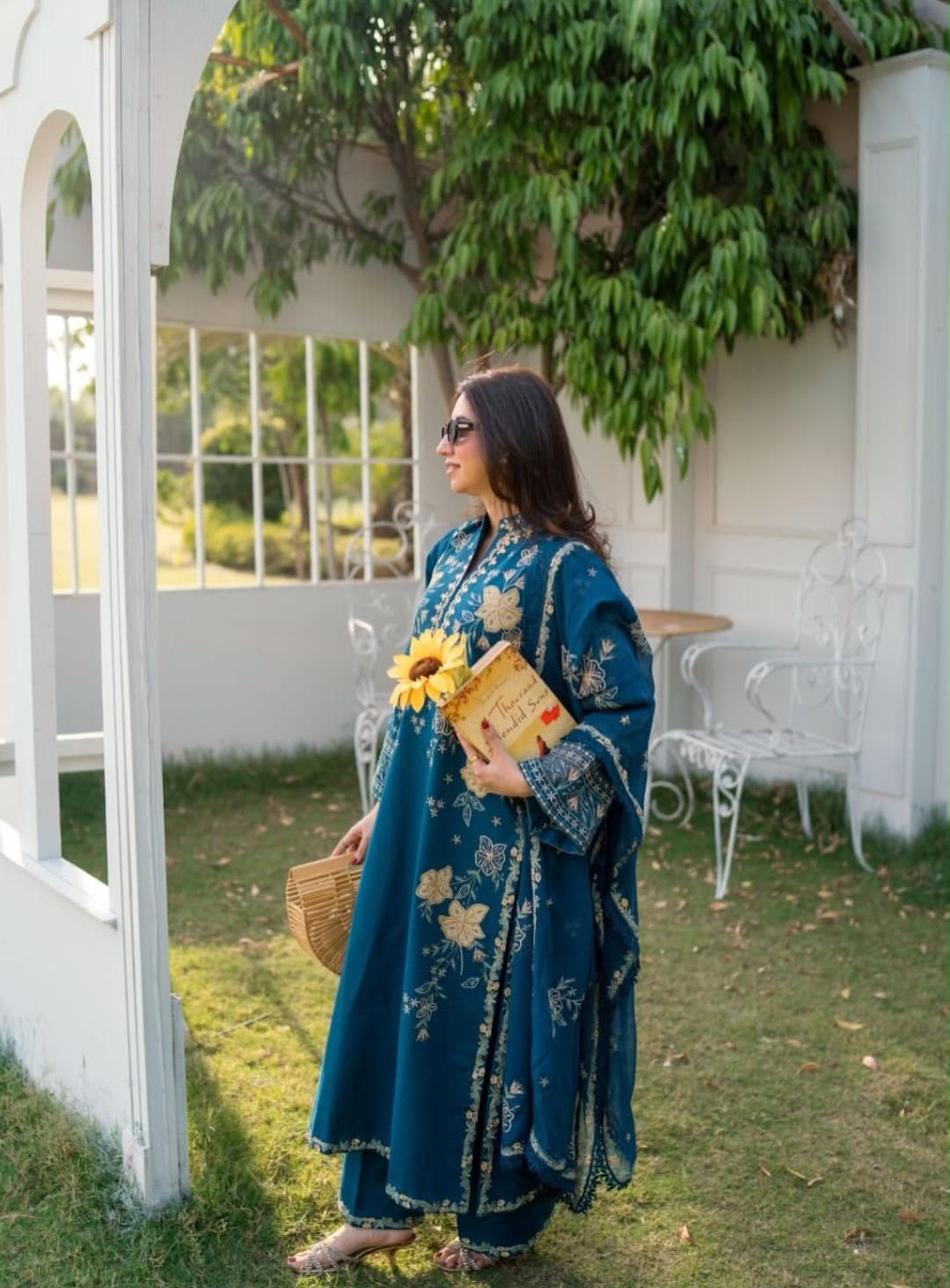Aneela Embroidered 3-Piece Lawn Suit – Design 01