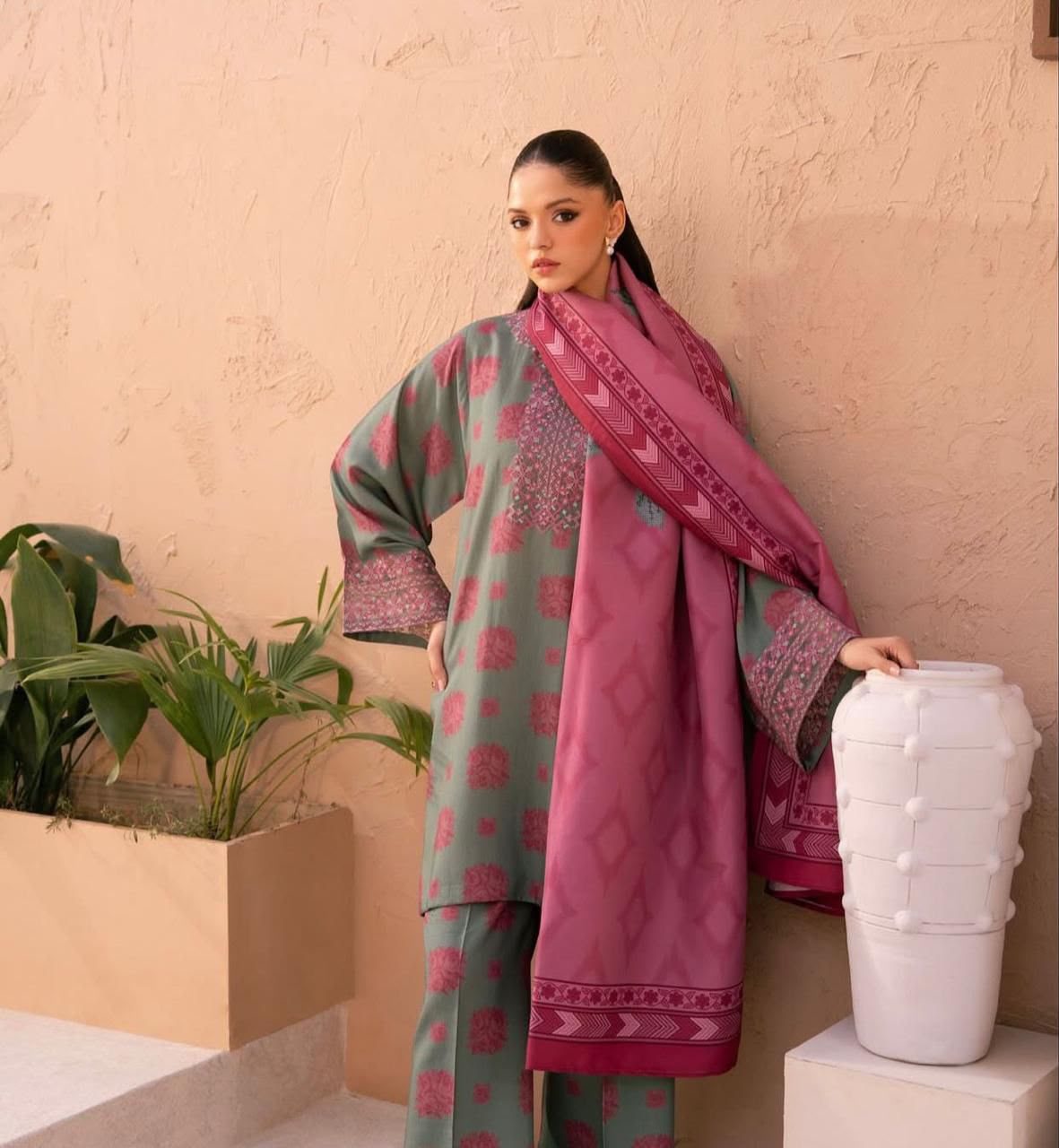 Amaya Digital Printed Lawn 3-Piece Suit - Image 3