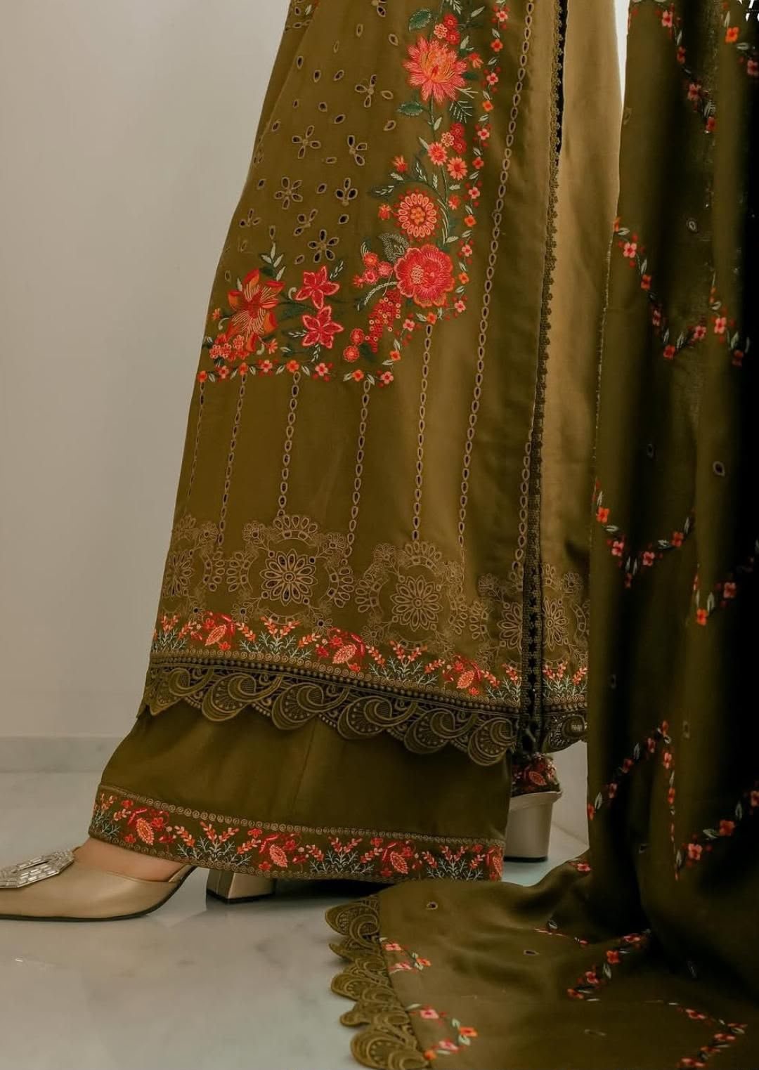 Aneela Embroidered Lawn 3-Piece Suit – Mehndi Green - Image 2