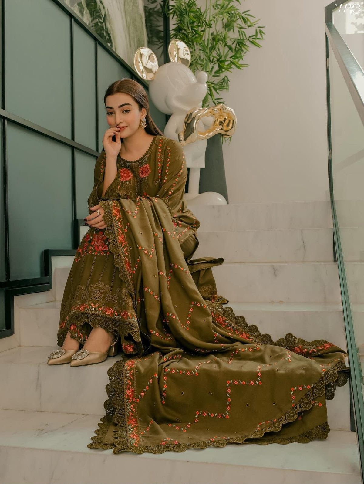 Aneela Embroidered Lawn 3-Piece Suit – Mehndi Green - Image 3