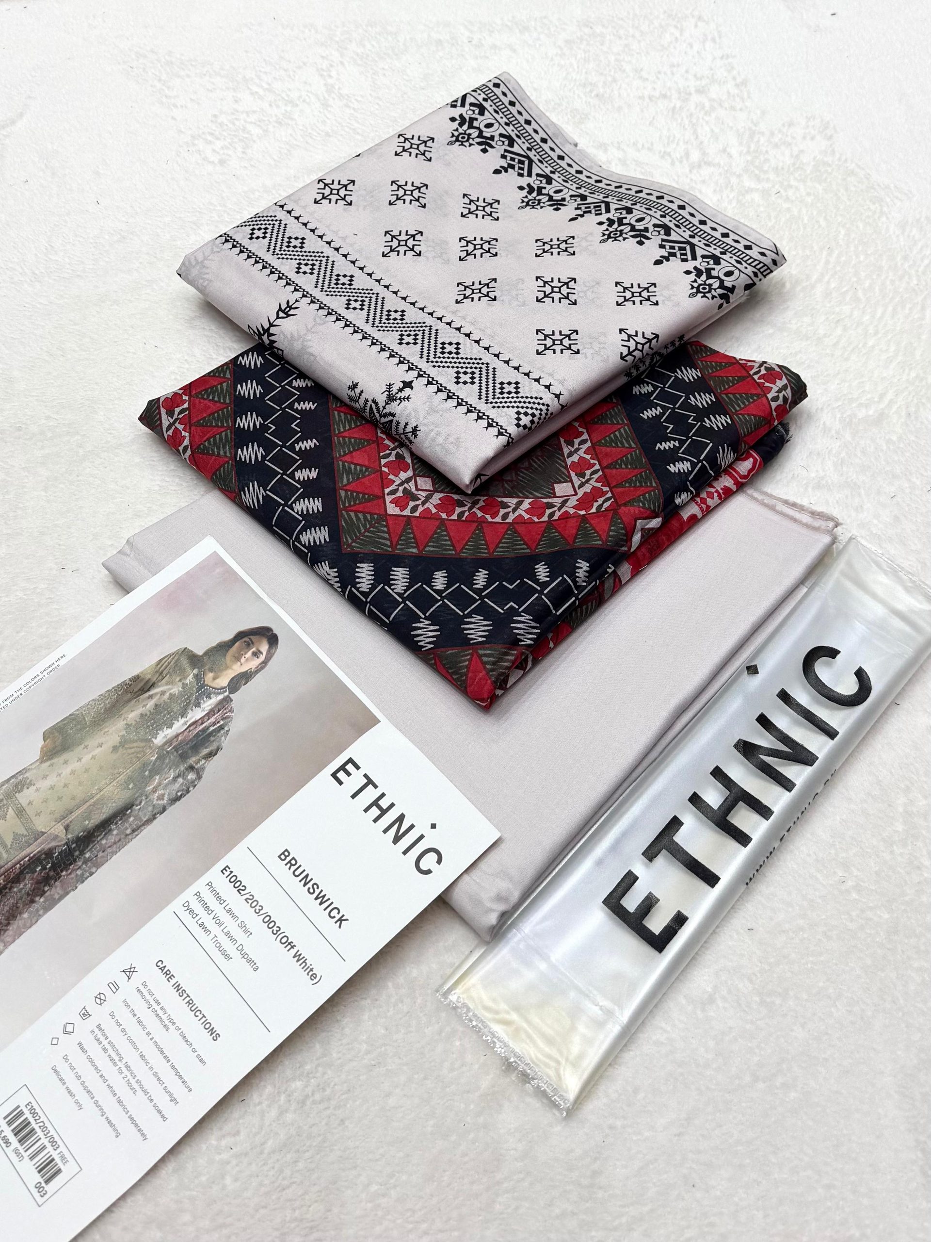 Ethnic Digital Printed Lawn 3-Piece Suit - Image 9