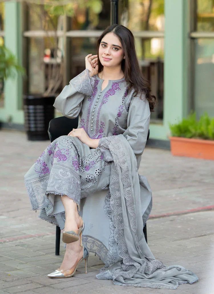 Mushq Embroidered Lawn 3-Piece Suit – Grey - Image 4