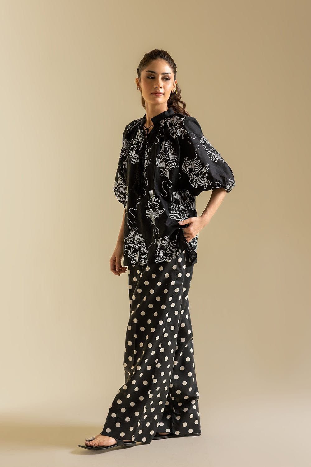 Sapphire Digital Printed Lawn 2-Piece Suit - Image 4