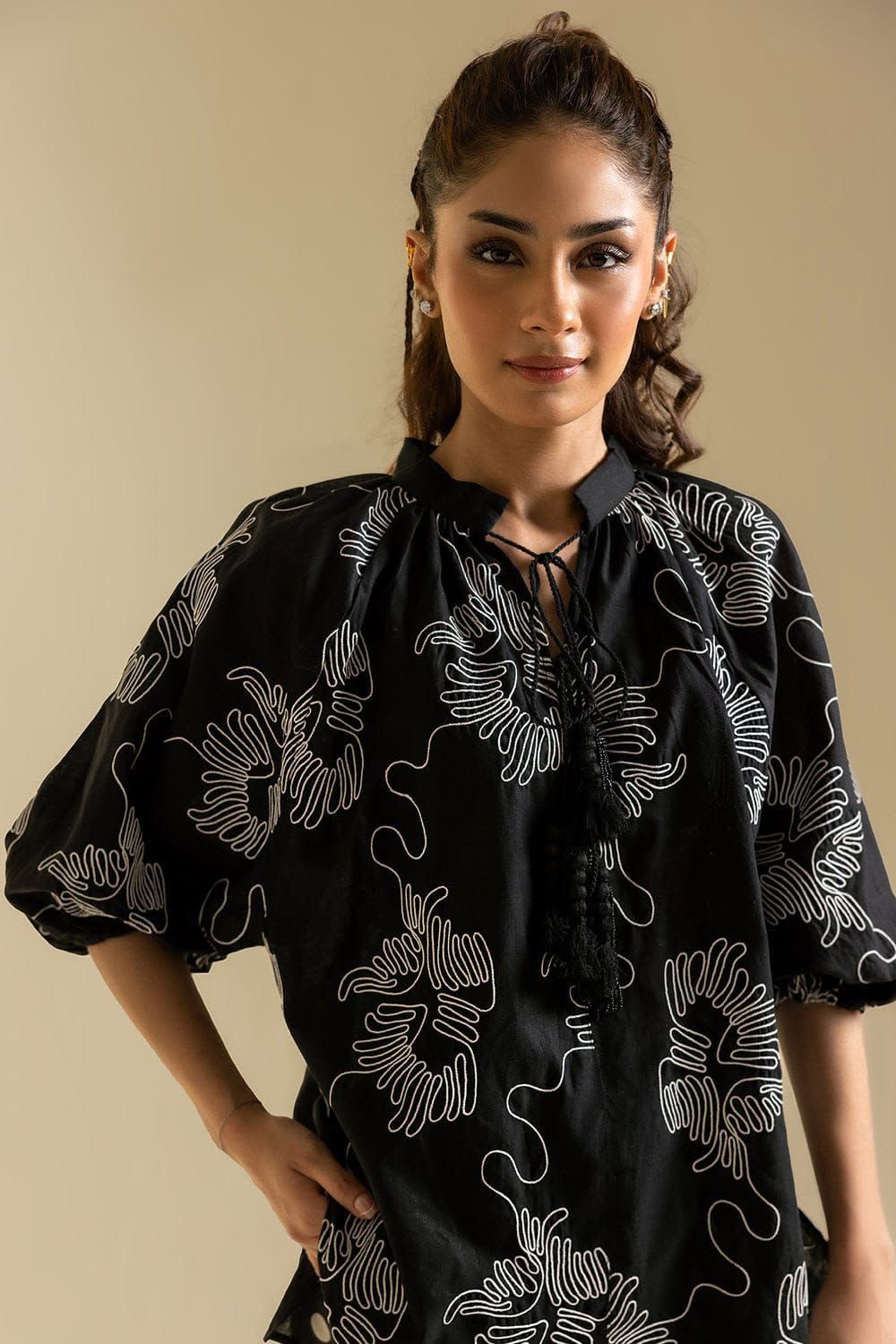 Sapphire Digital Printed Lawn 2-Piece Suit - Image 5