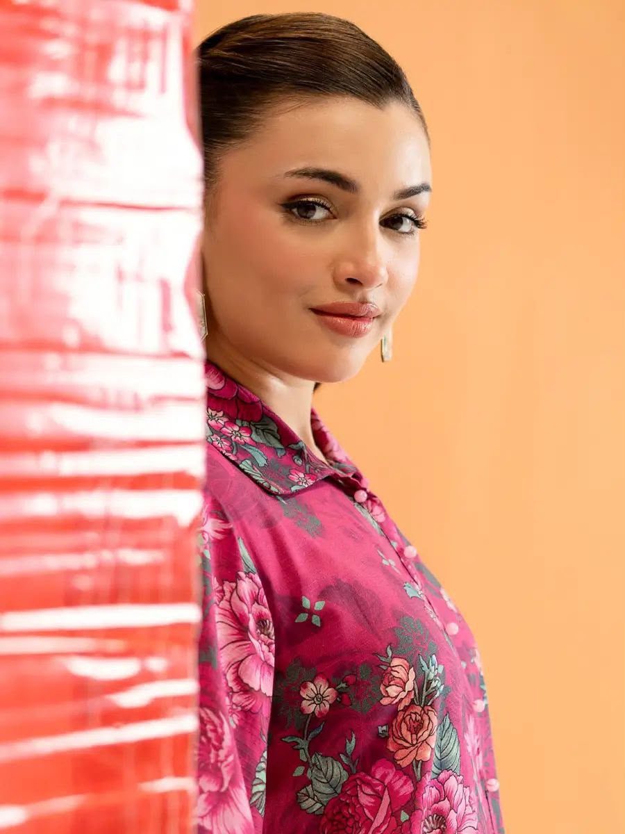 Sapphire Digital Printed Lawn 2-Piece Suit - Image 22