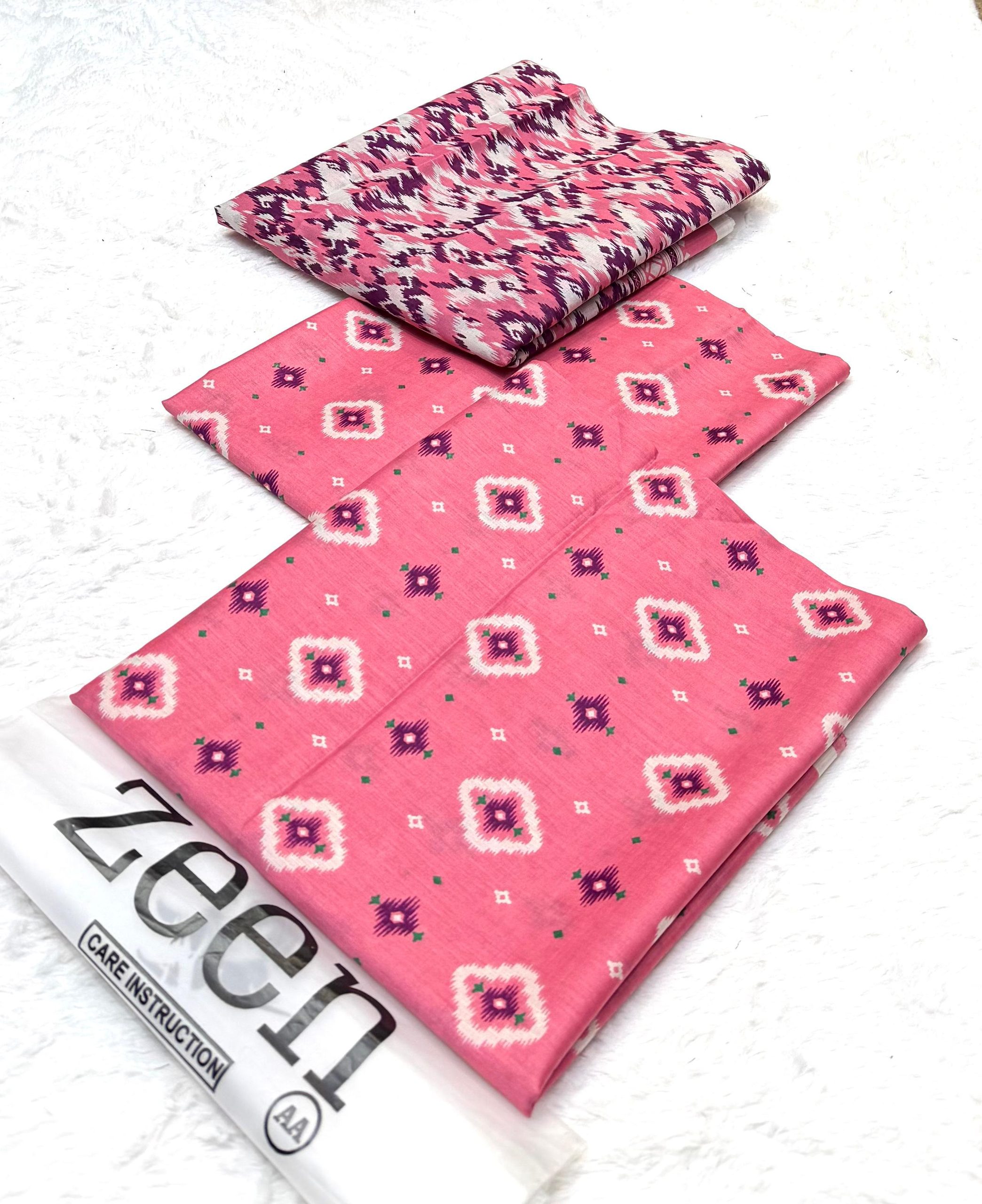 Zeen Digital Printed Lawn 3-Piece Suit - Image 3